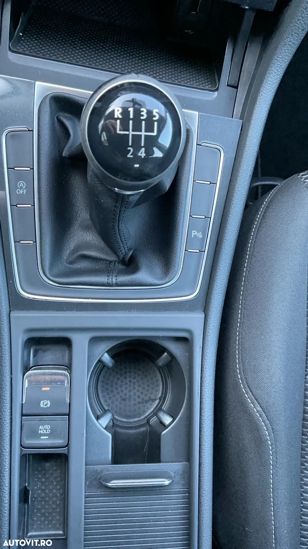 Volkswagen Golf 1.6 TDI Trendline - 27