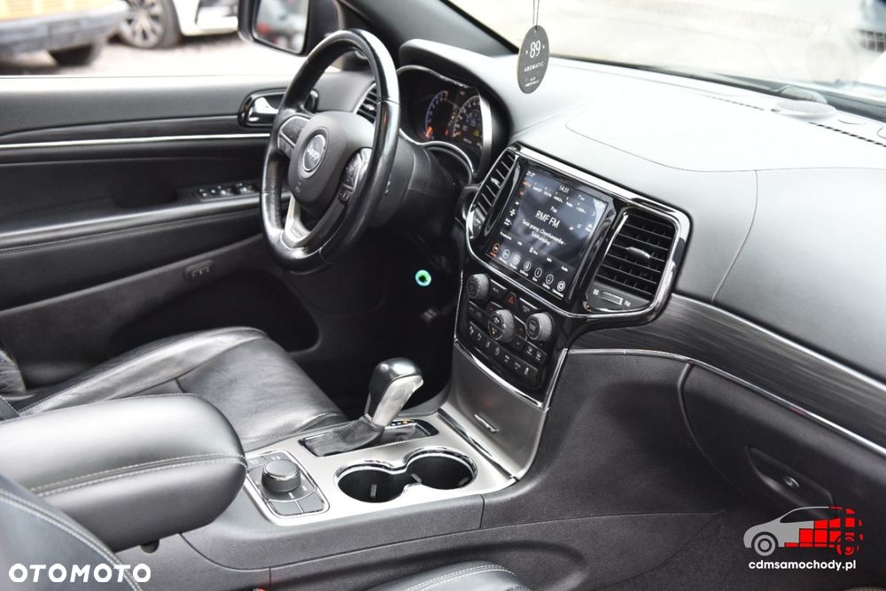 Jeep Grand Cherokee - 23