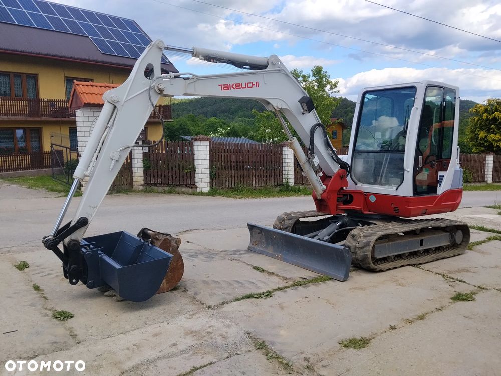 Takeuchi tb 250 - 4