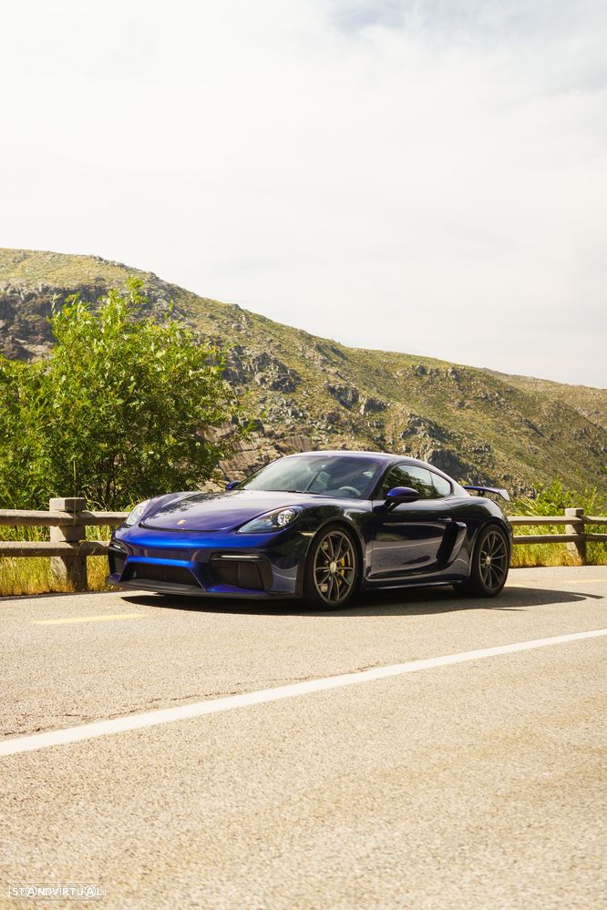 Porsche 718 Cayman GT4 - 5