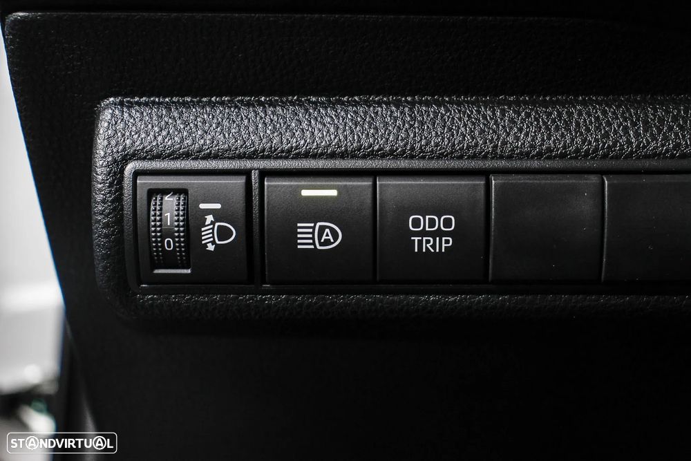 Toyota Corolla 1.8 Hybrid Comfort - 35