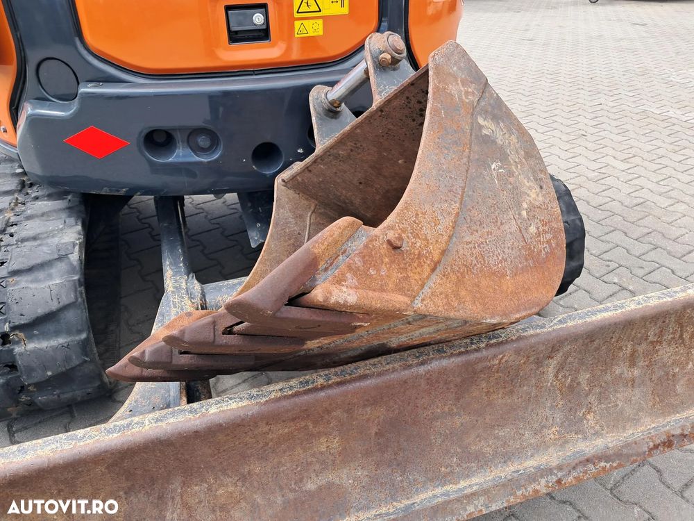 Hitachi ZX48-6 ZAXIS 48U DOUA CUPE , PICON SI LAMA TIP BULDOZER - 11
