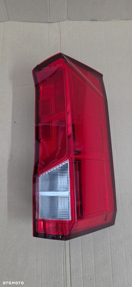 VW CRAFTER 2017-2024 LAMPA TYLNA LED PRAWA 7C0945096H ORYGINAŁ NOWA