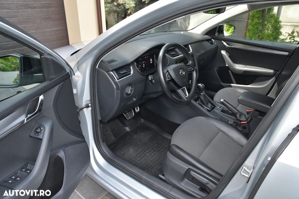 Skoda Octavia 2.0 TDI DSG 4X4 Style - 4