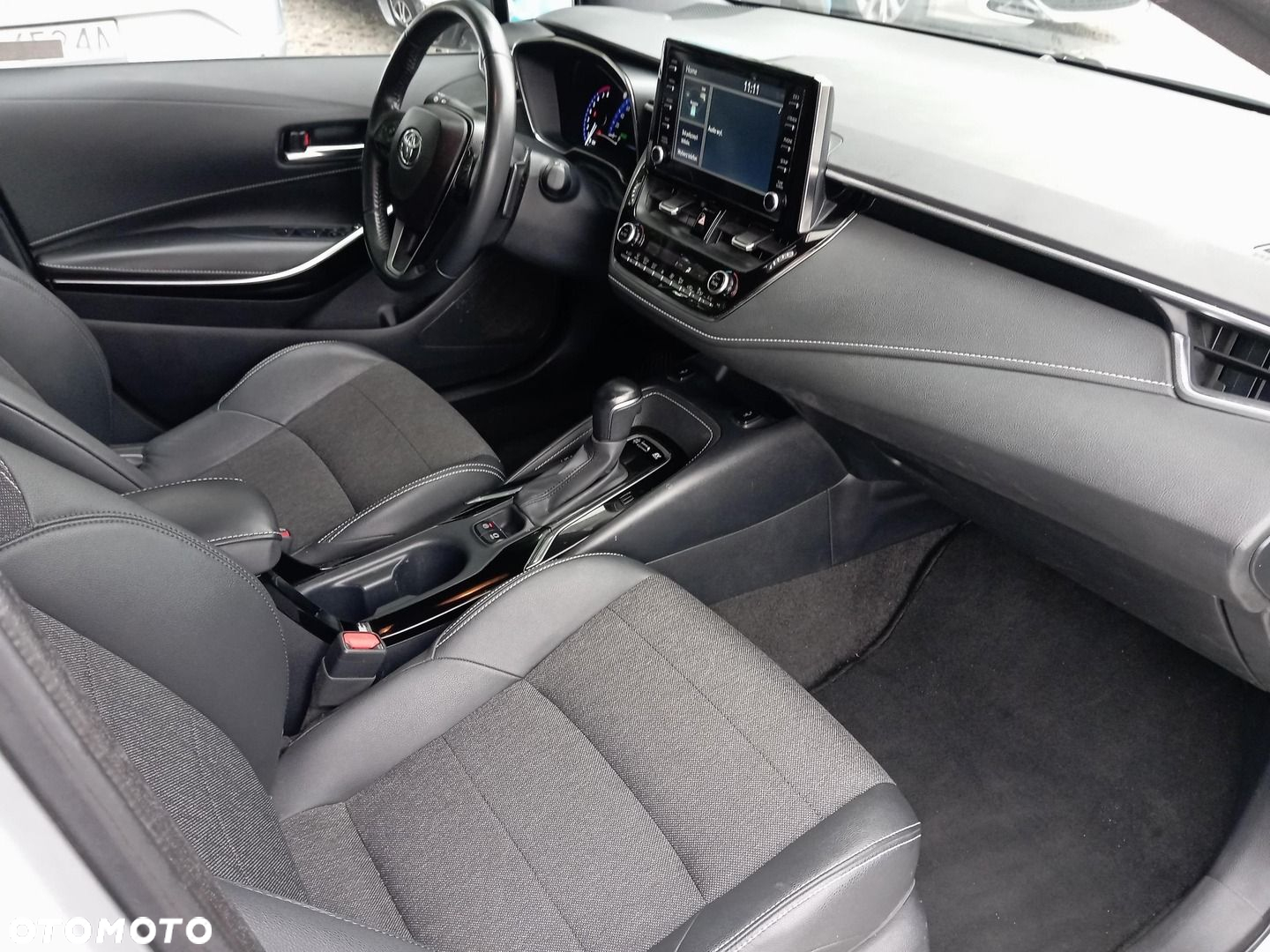 Toyota Corolla - 12