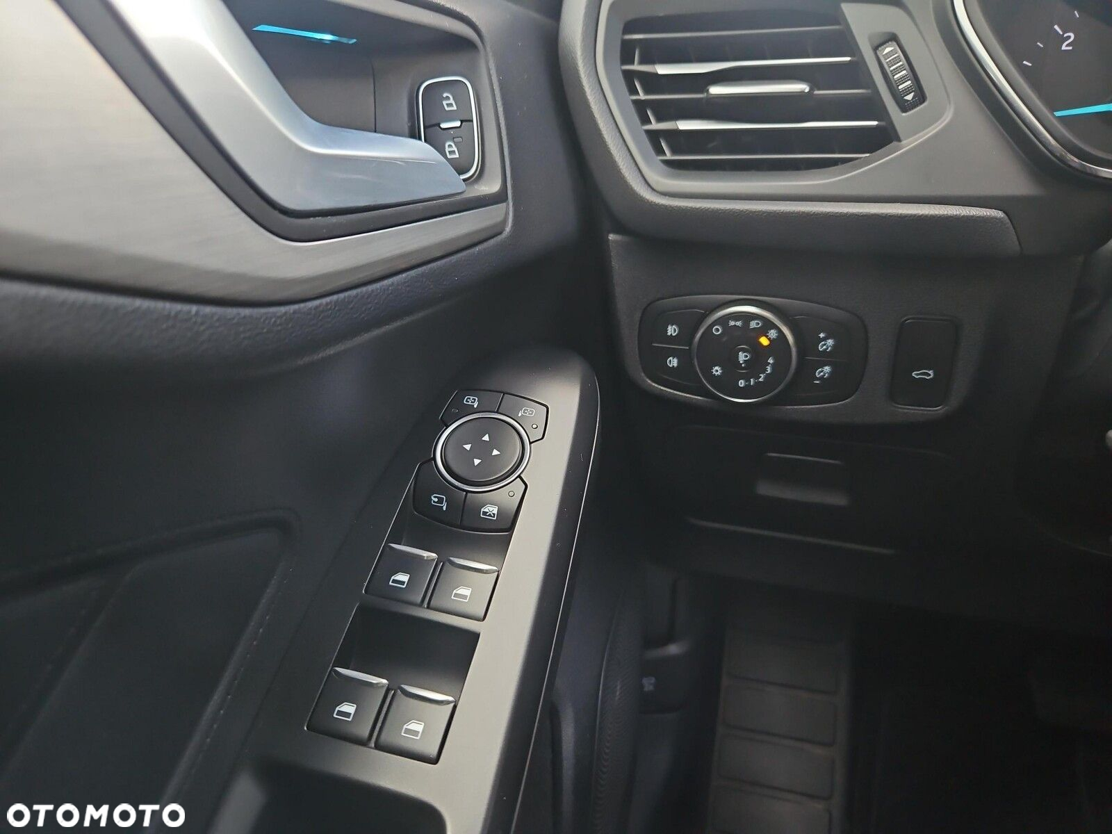 Ford Focus - 13