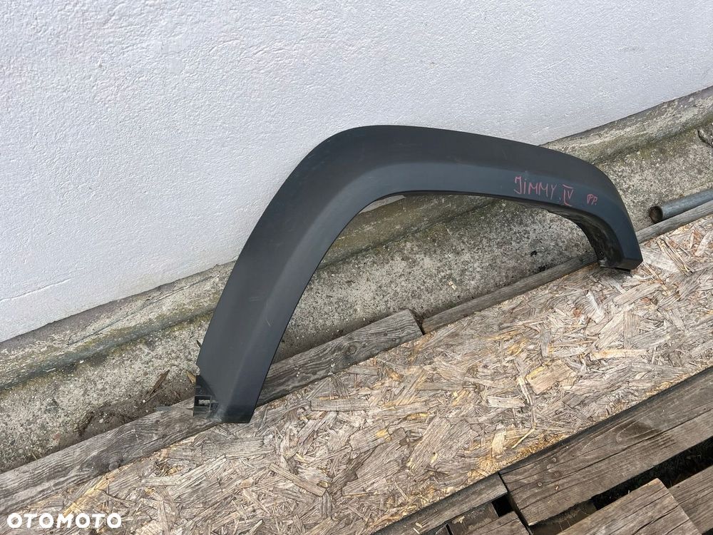 SUZUKI JIMMY IV 4 18- LISTWA BŁOTNIKA PRAWY PRZÓD - 3