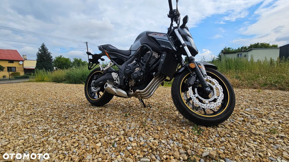 Honda CB - 11