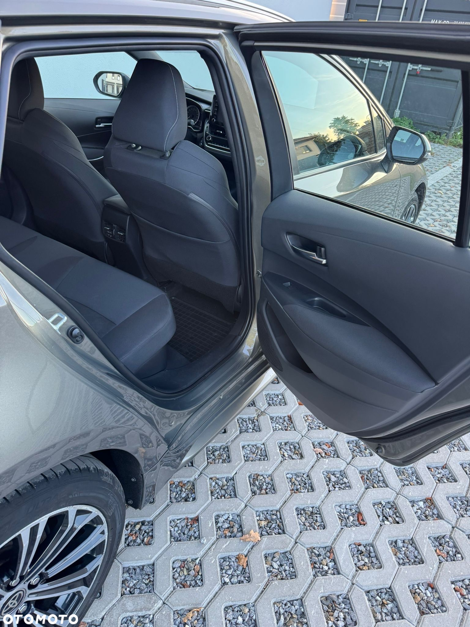 Toyota Corolla - 13