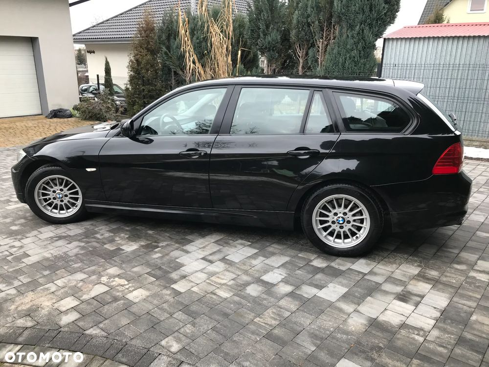 BMW Seria 3 318i - 5