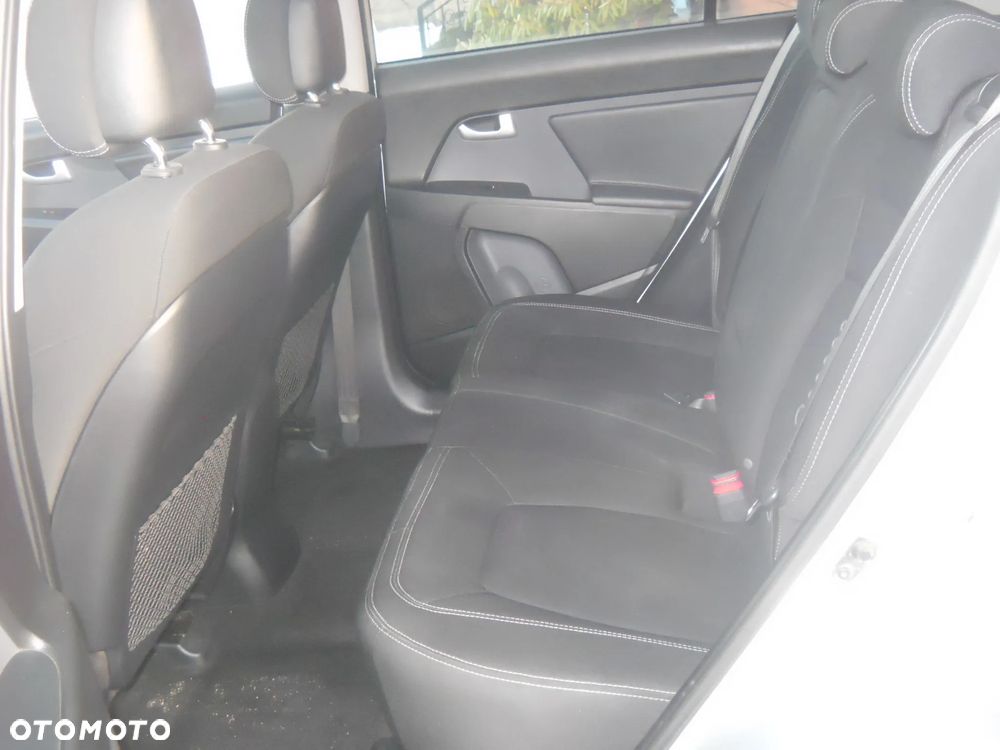 Kia Sportage 1.7 CRDI 2WD Attract - 6