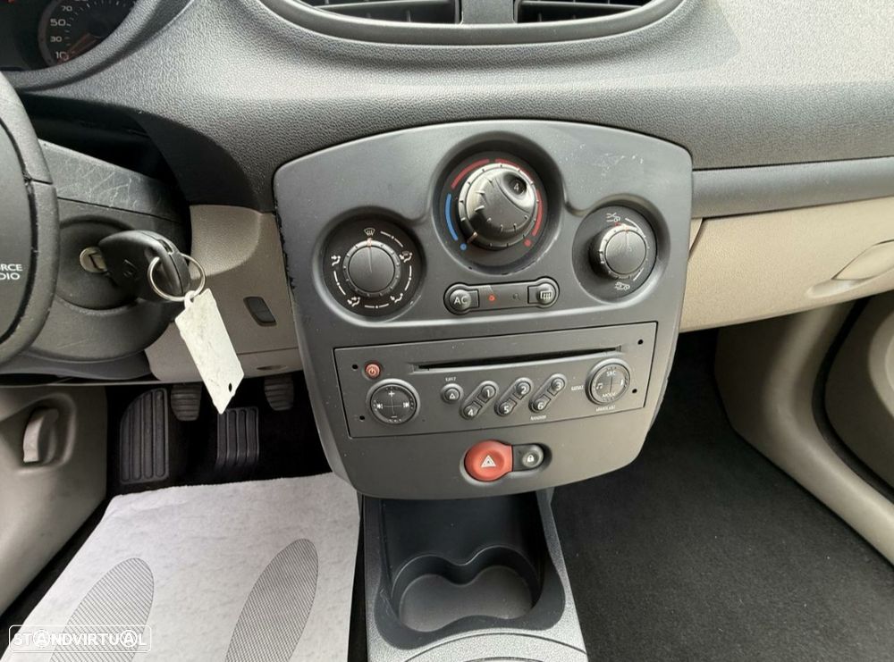 Renault Clio 1.5 dCi Dynamique S - 9