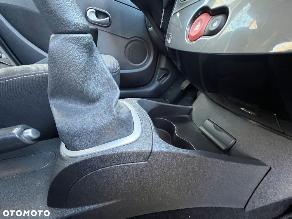 Renault Clio 1.2 16V 75 Dynamique - 15