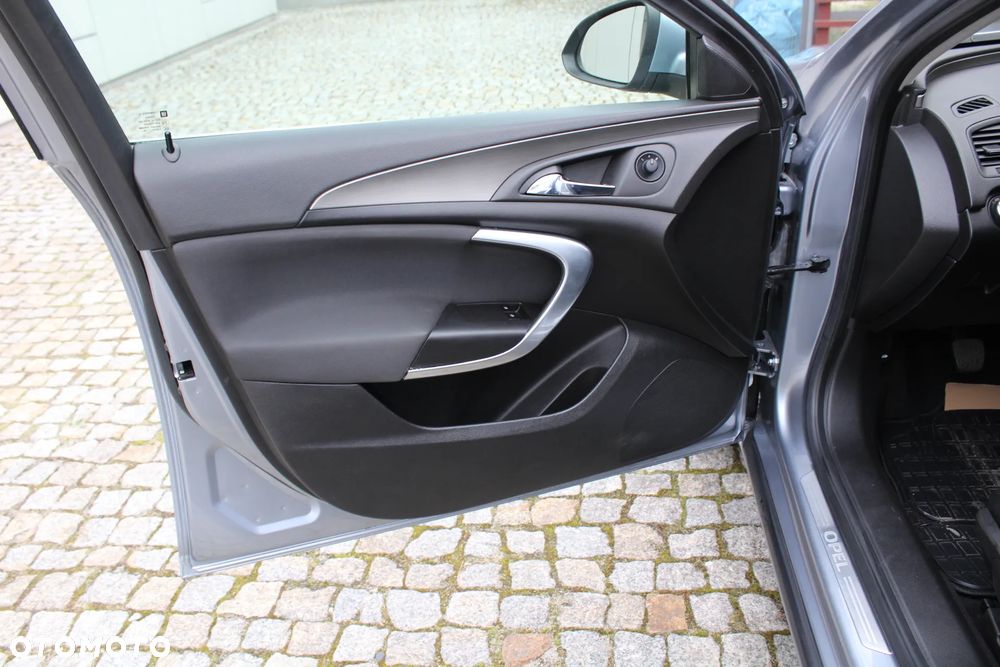Opel Insignia 2.0 Turbo Edition - 25