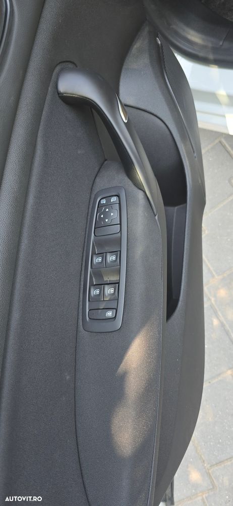 Renault Megane Blue dCi 116 EDC Intens - 10