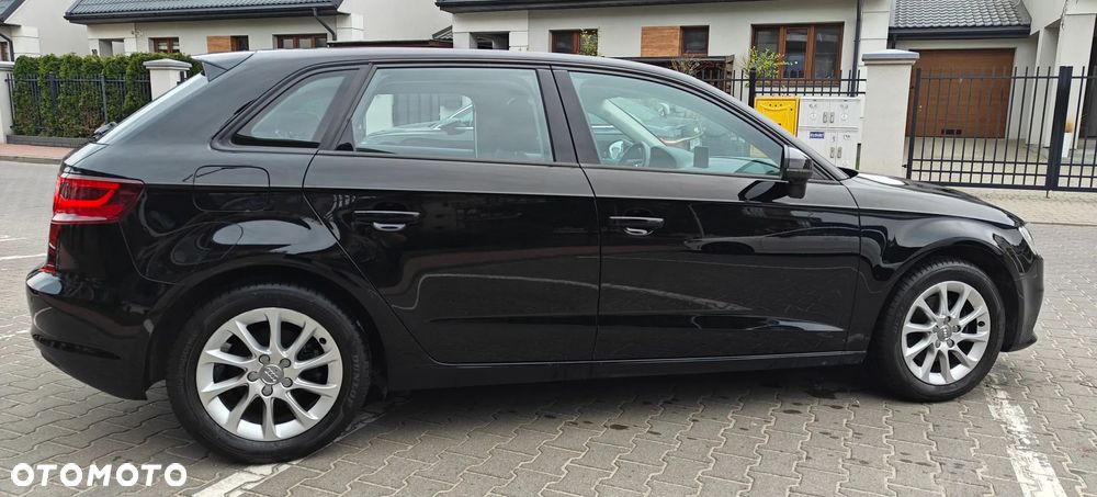 Audi A3 Sportback 1.4 TFSI Attraction - 3