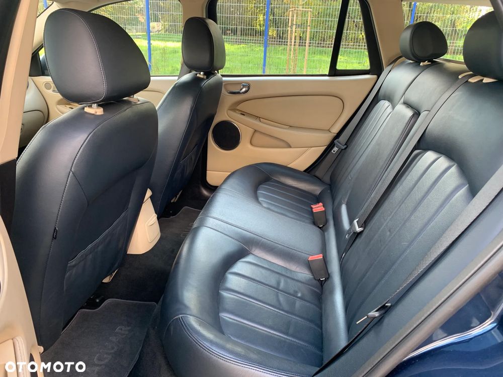 Jaguar X-Type 2.0 D Executive - 17