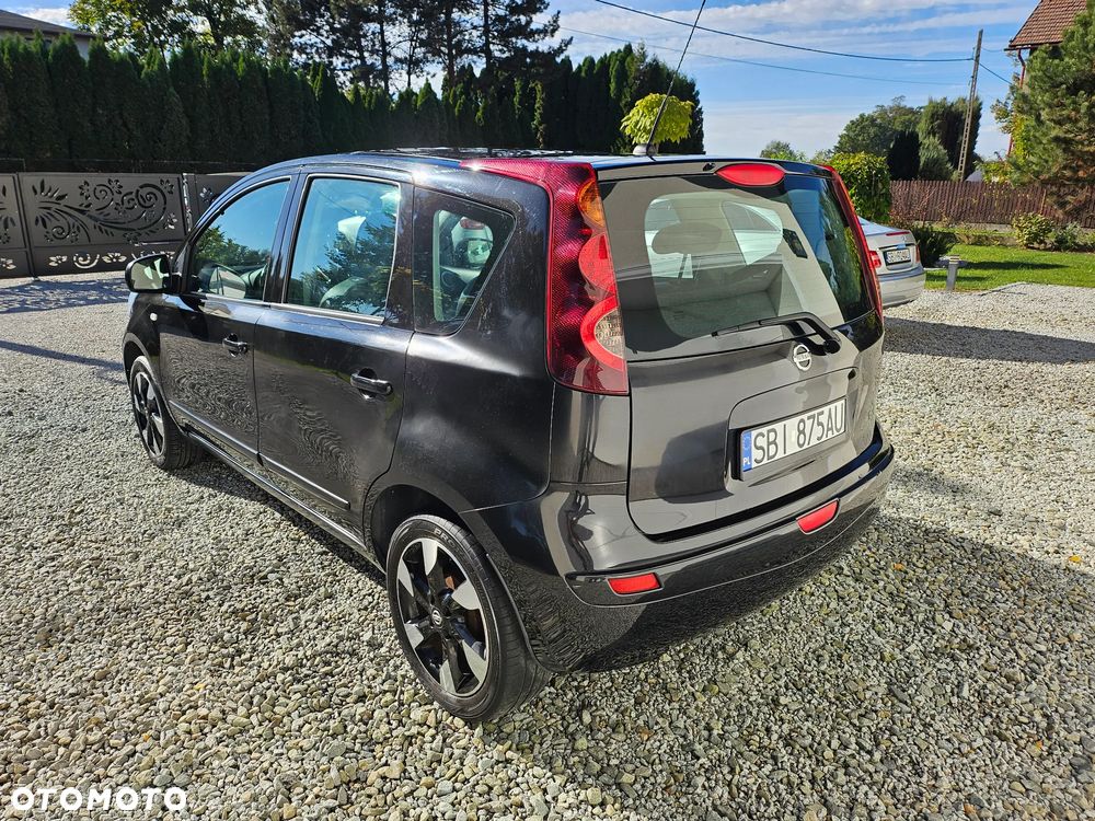 Nissan Note 2012 photo 4
