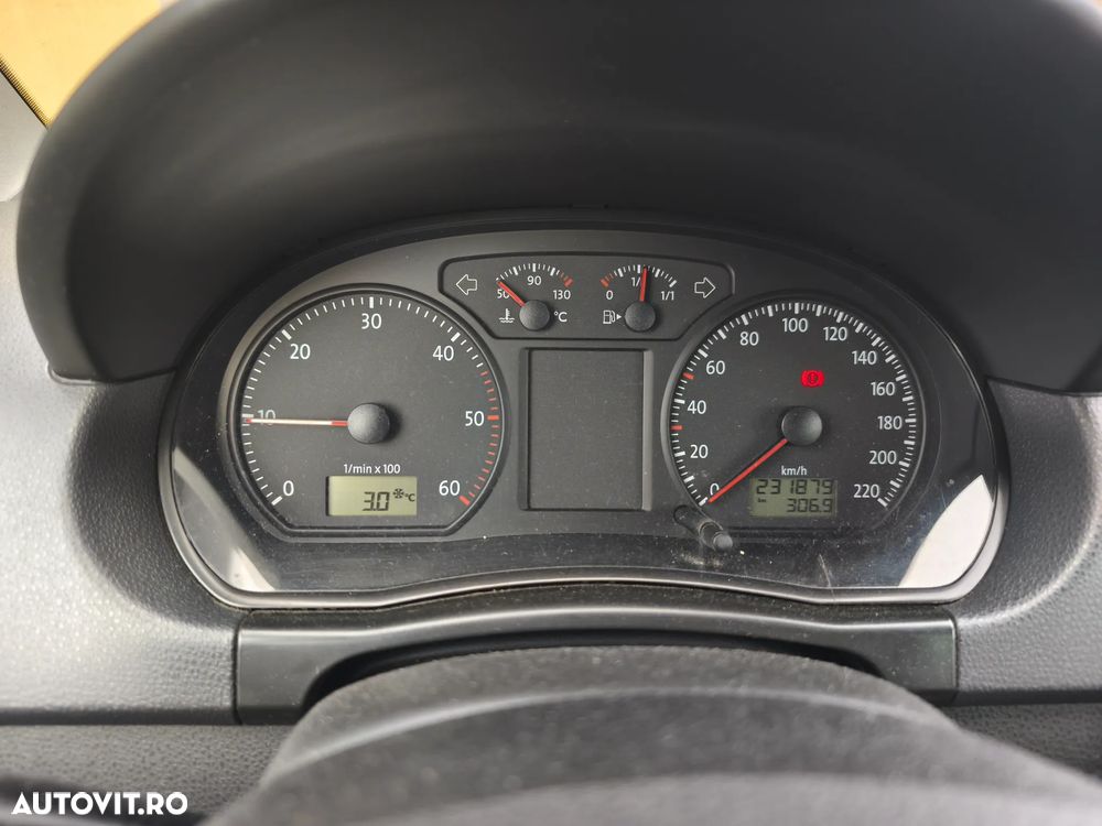 Volkswagen Polo 1.4 TDI Blue Motion Technology Allstar - 13