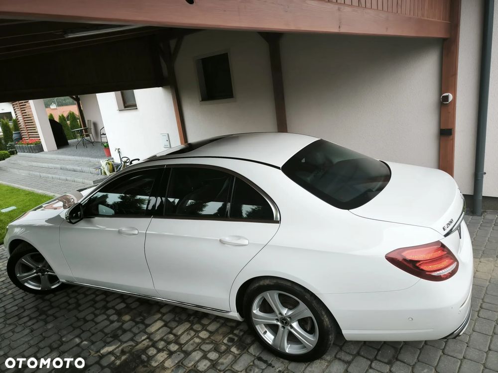 Mercedes-Benz Klasa E 200 4-Matic 9G-TRONIC - 5