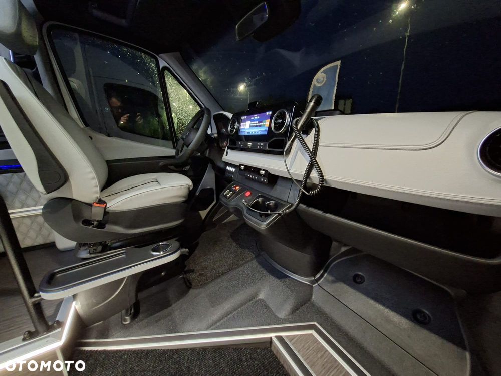 Mercedes-Benz Sprinter 519  rocznik 2026 - 11