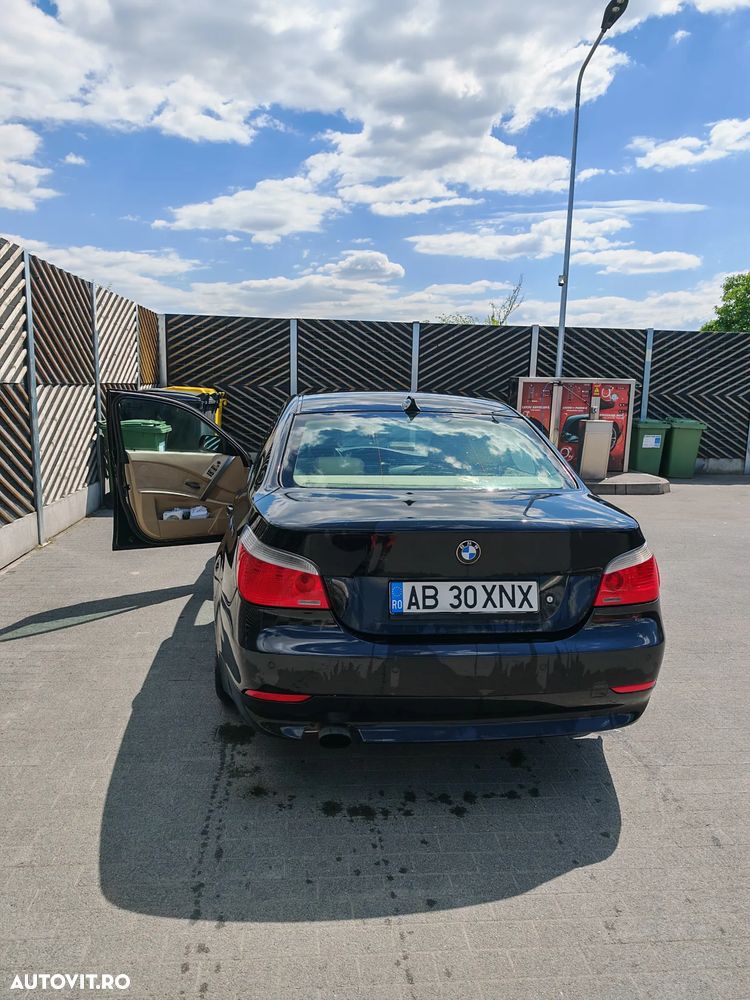 BMW Seria 5 520d Aut. - 10