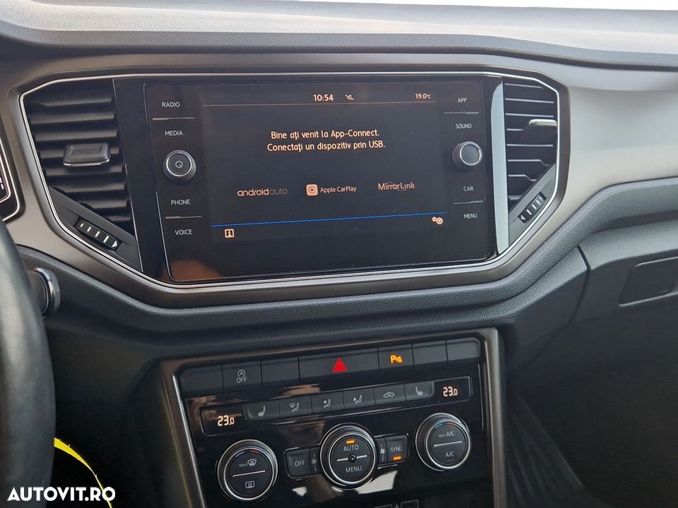 Volkswagen T-Roc 1.5 TSI Design - 23