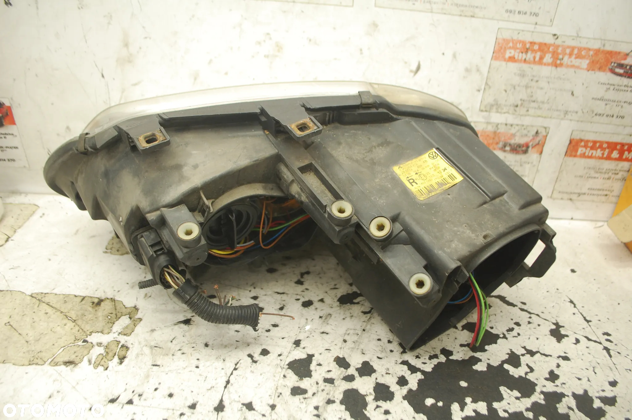 LAMPA LEWY PRAWY PRZÓD PRZEDNIA XENON VW TOURAN I CADDY 1T0941032F 1T0941031D - 2