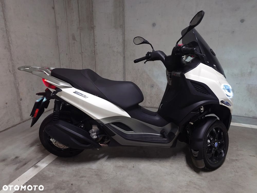 Piaggio MP-3 - 2