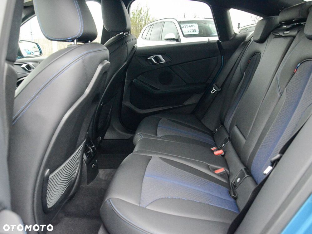 BMW Seria 2 218i M Sport - 32