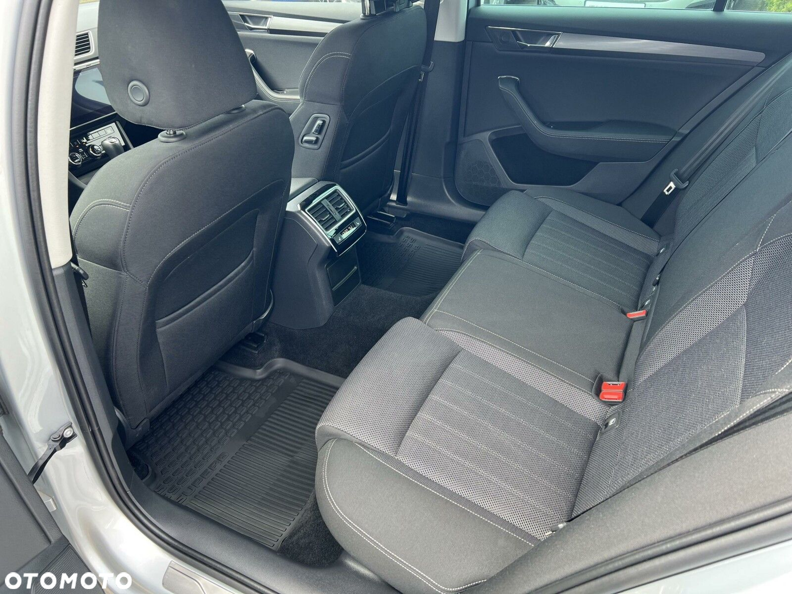 Skoda Superb 2.0 TDI SCR Style DSG - 11