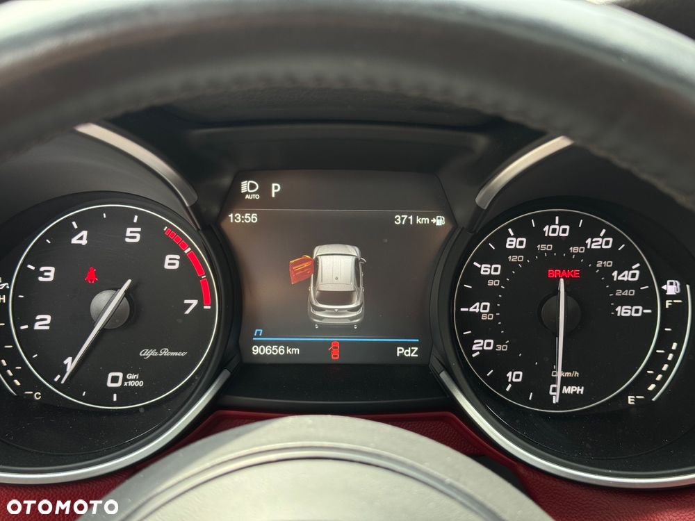 Alfa Romeo Stelvio - 10