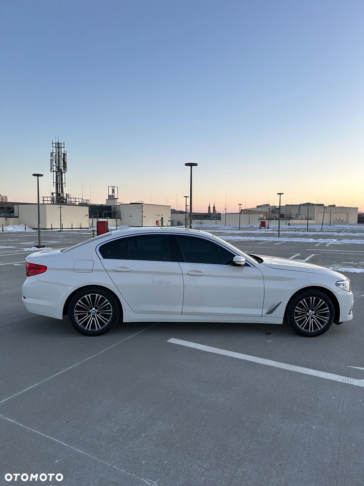 BMW Seria 5 530i xDrive Sport Line - 8