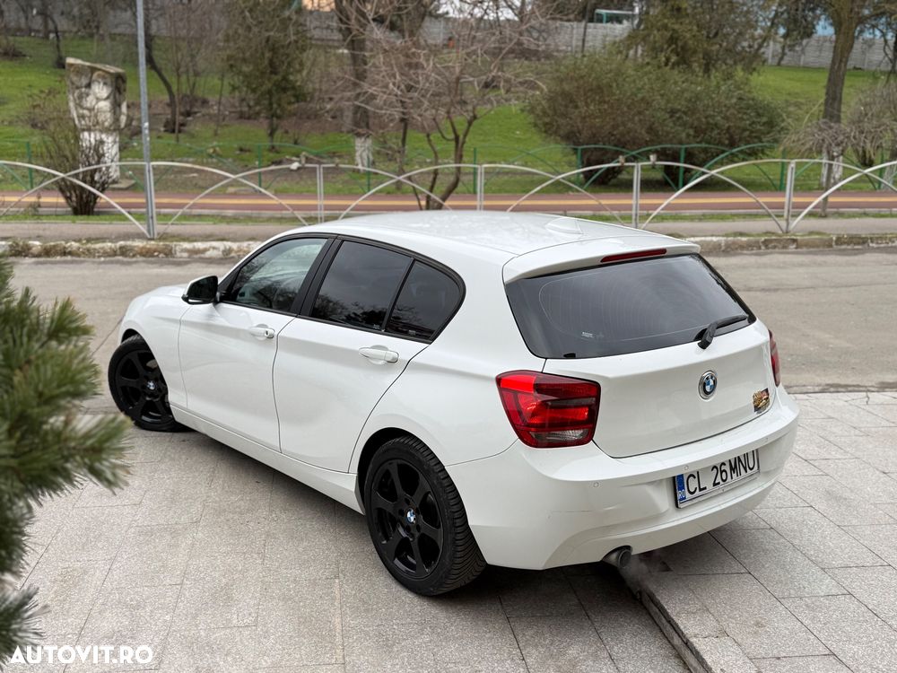 BMW Seria 1 116i - 4