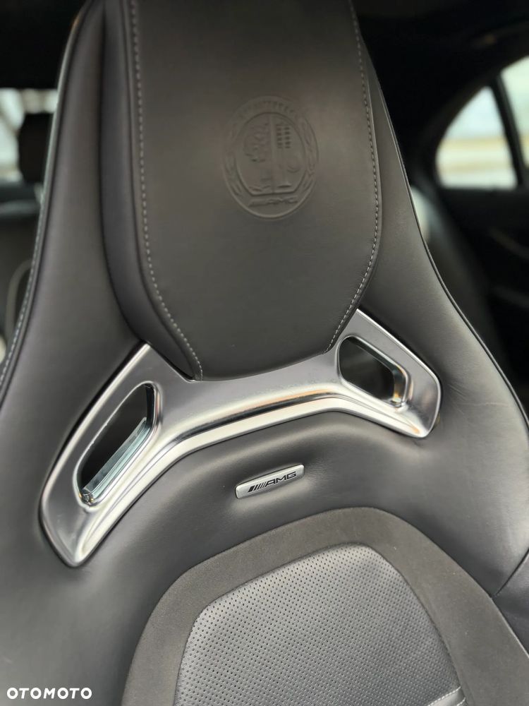 Mercedes-Benz Klasa E - 17