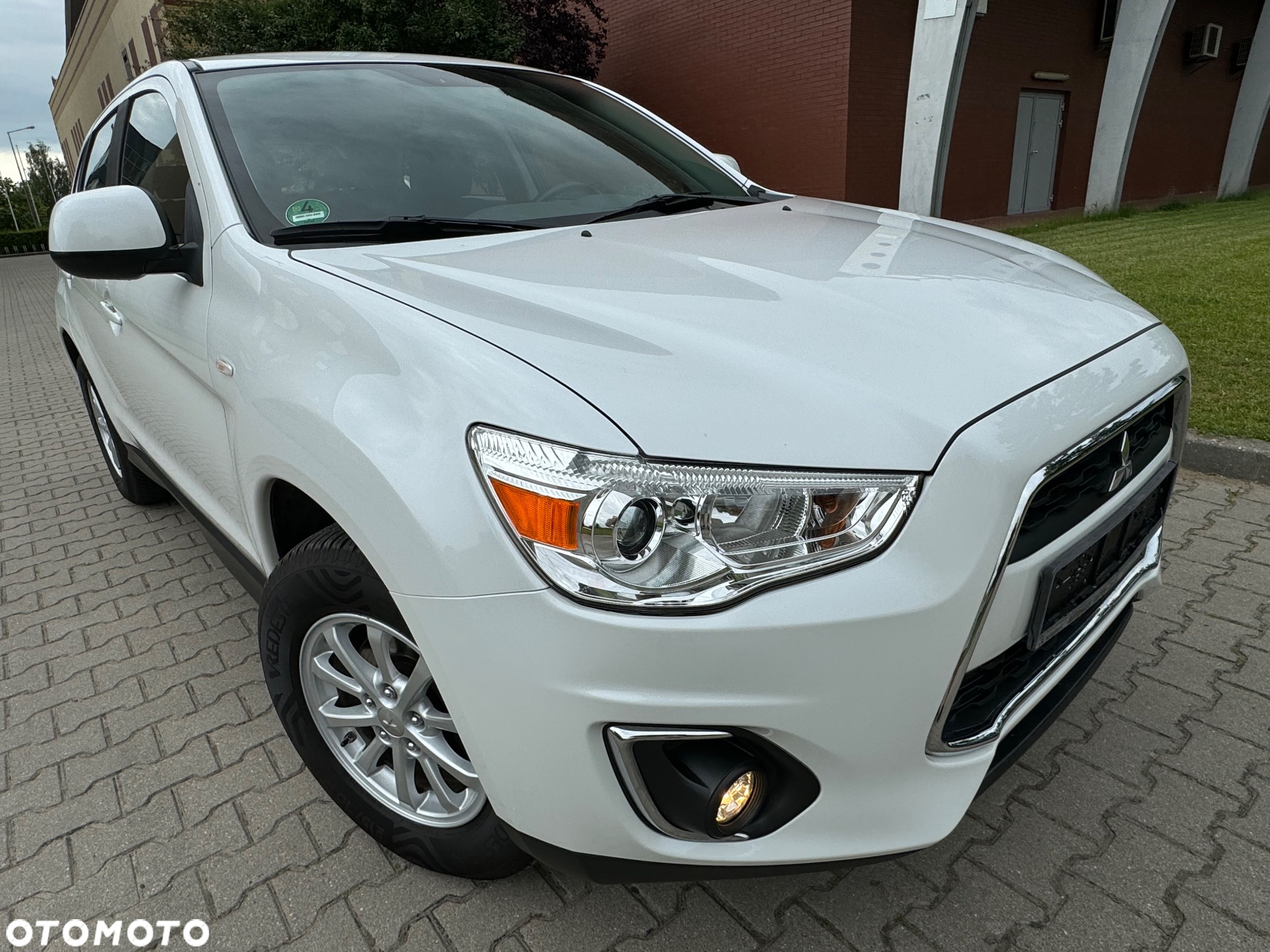 Mitsubishi ASX 1.6 Cool Edition - 9