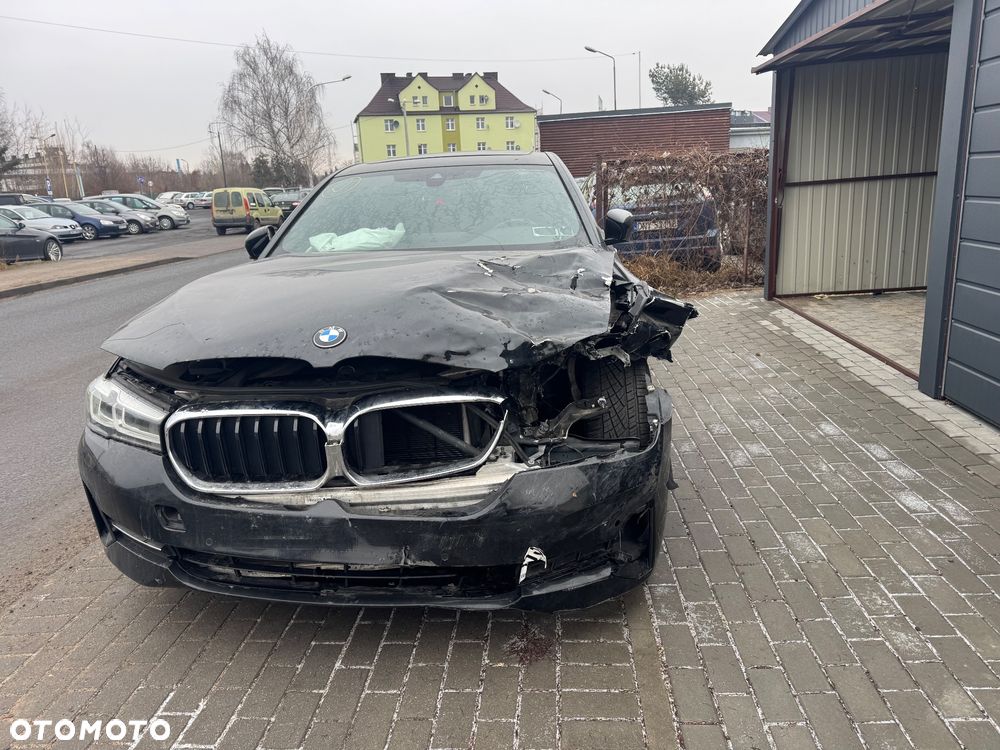 BMW Seria 5 530i xDrive Sport Line - 7
