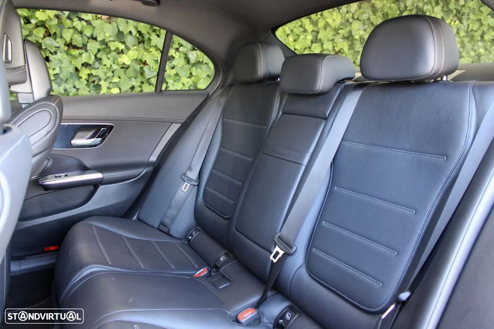 Mercedes-Benz C 300 e AMG Line - 15