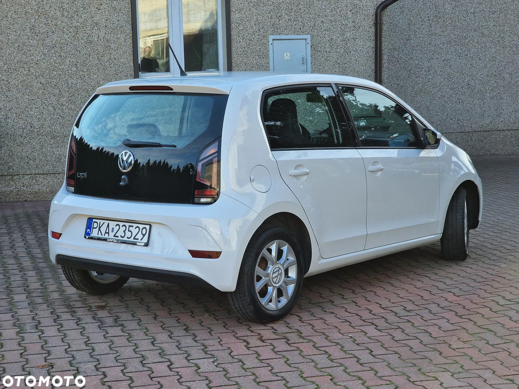 Volkswagen up! (BlueMotion Technology) move - 6