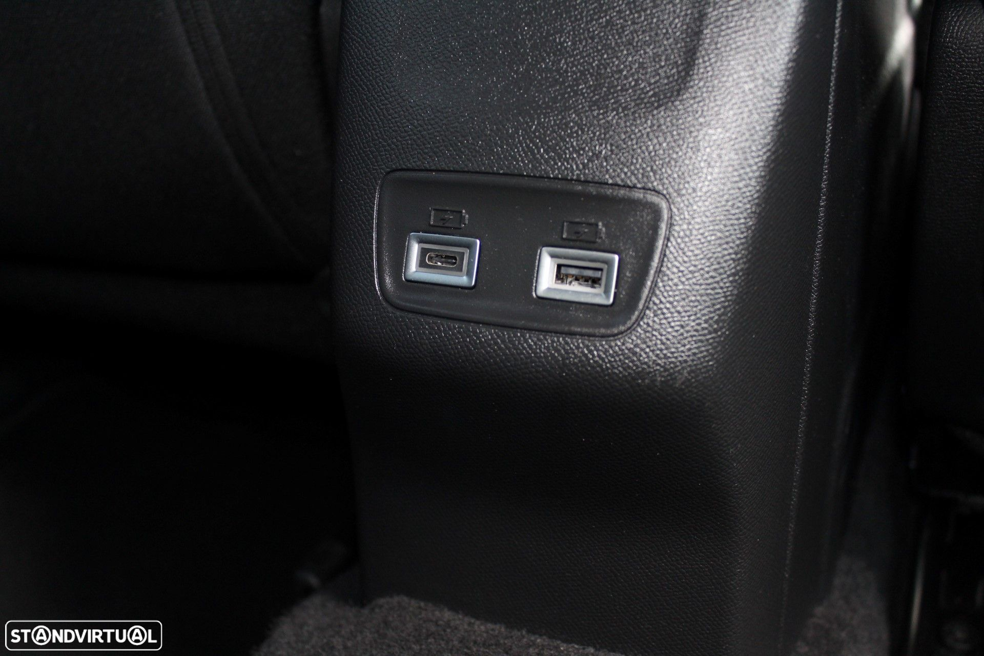 Peugeot 2008 1.2 PureTech Allure Pack EAT8 - 18