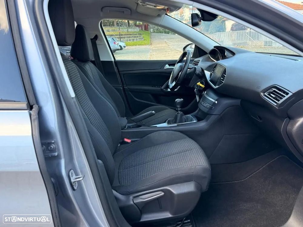 Peugeot 308 SW - 14