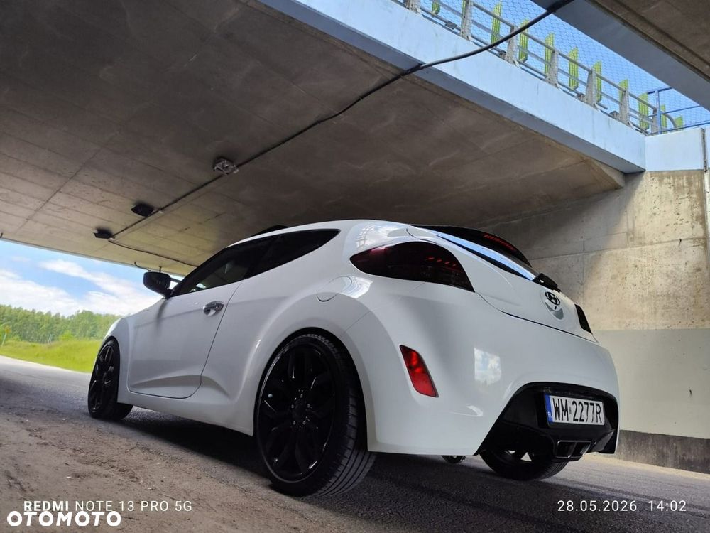 Hyundai Veloster - 8