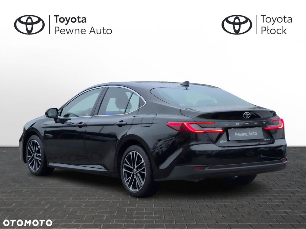 Toyota Camry - 3
