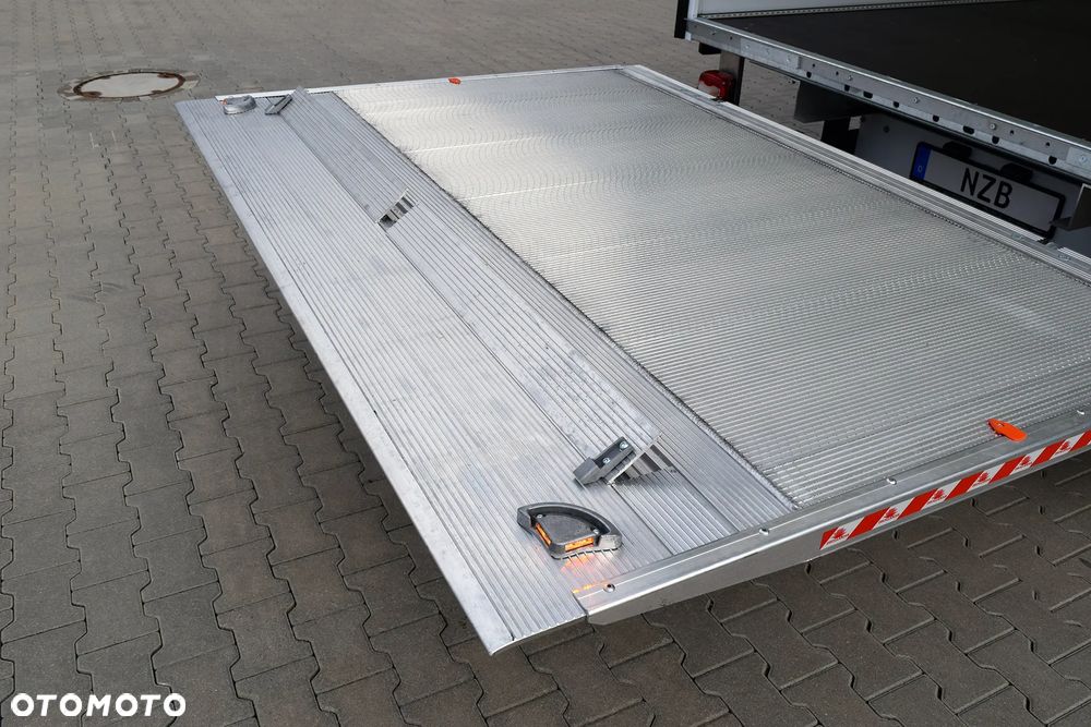 Mercedes-Benz Sprinter 319 - 9