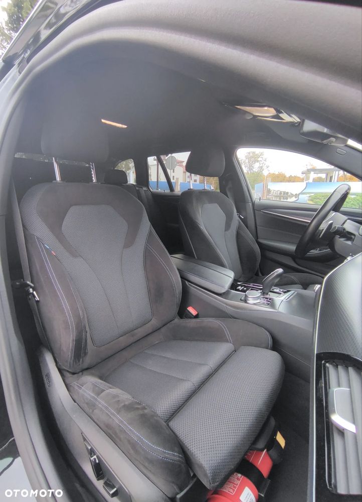 BMW Seria 5 520d xDrive M Sport sport - 28