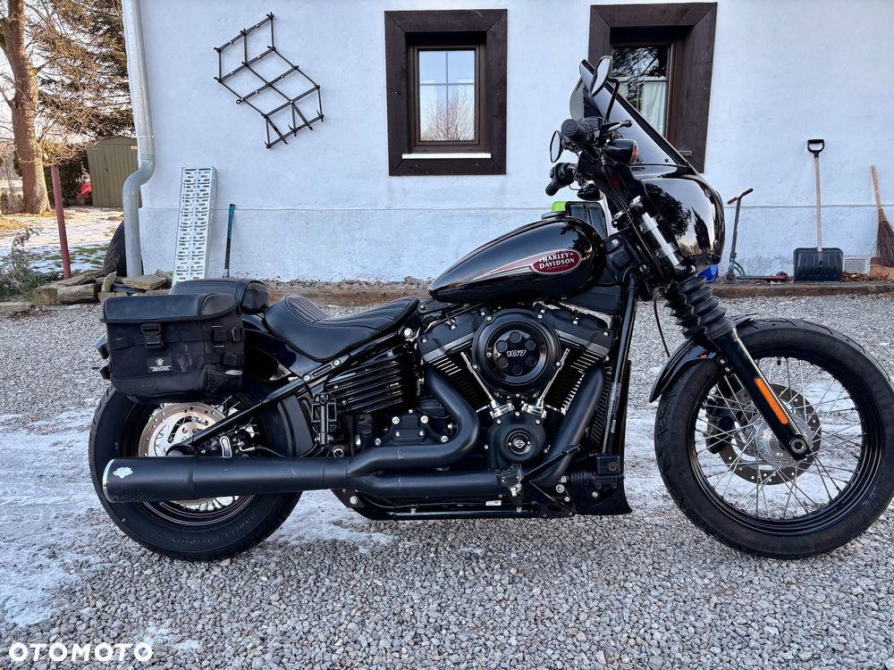 Harley-Davidson Softail Street Bob - 1