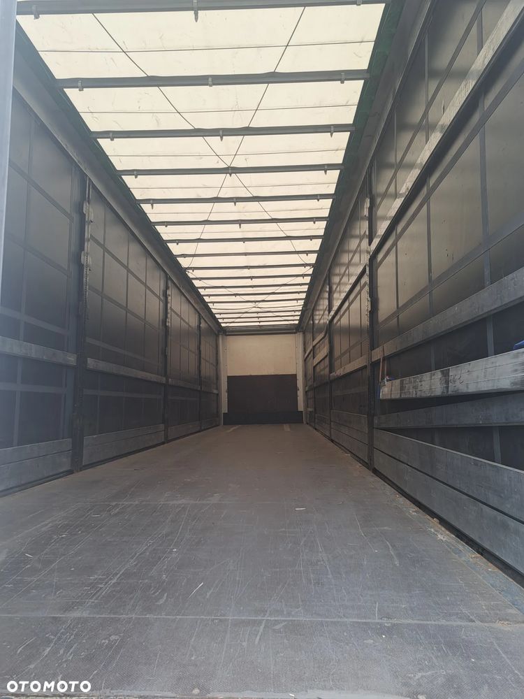 Schmitz Cargobull SCB - 9