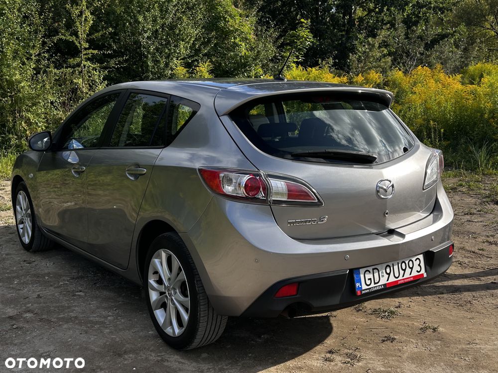 Mazda 3 1.6 Exclusive + - 2