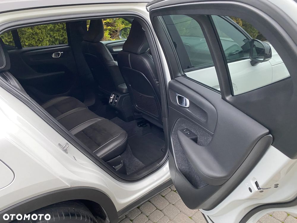 Volvo XC 40 T5 AWD Geartronic R-Design - 24