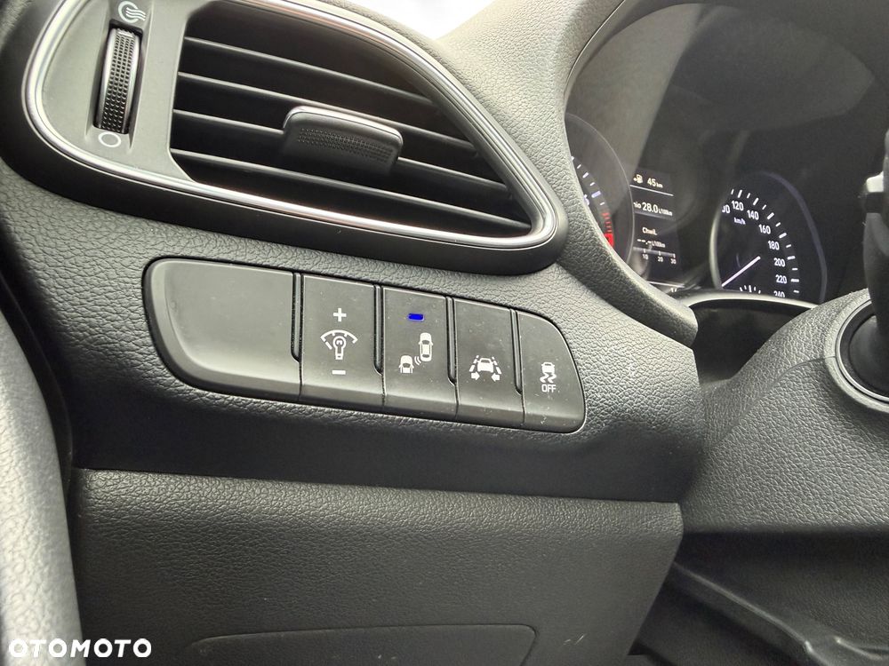 Hyundai i30 1.4 T-GDI Premium DCT - 29